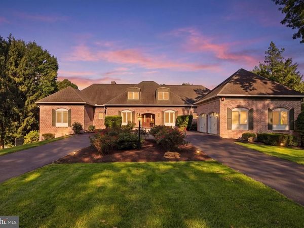 21 EASTGATE DRIVE, CAMP HILL, PA 17011
