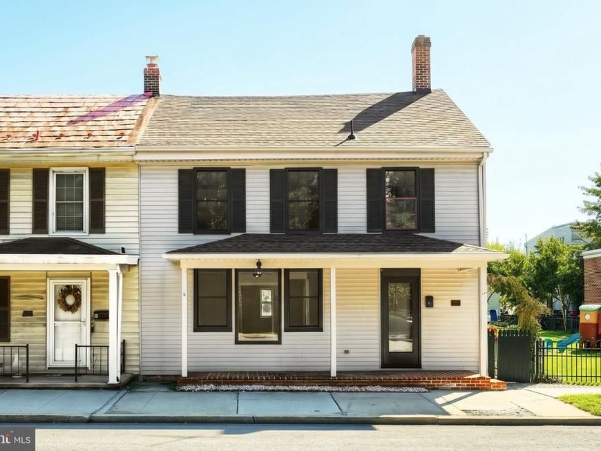 11 Lincoln Way E , New Oxford, PA 17350 Main Photo