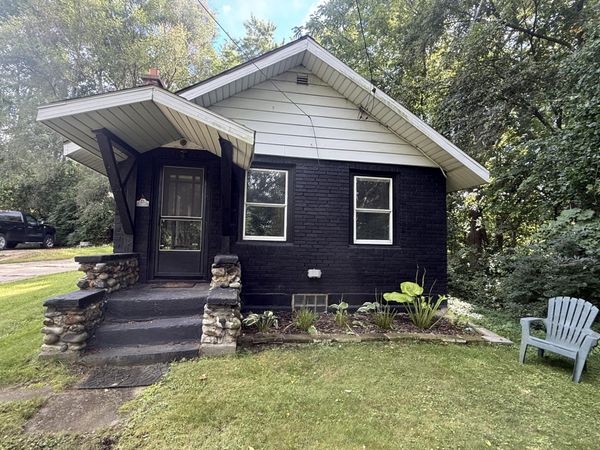 319 Watts Street, Jackson, MI 49203