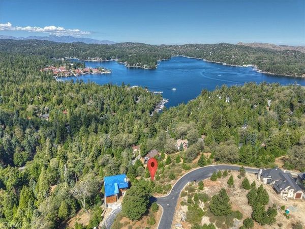 202 Hidden Forest, Lake Arrowhead, CA 92352