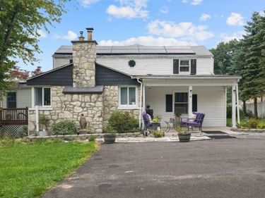 49 Hillcrest Dr, Liberty, NJ 07838