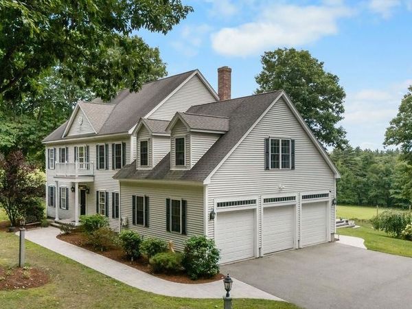 1237 Center Road, Lyndeborough, NH 03082