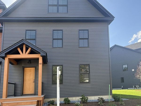 48 Main Street, Exeter, NH 03833