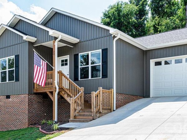 29 Central Avenue , Granite Falls, NC 28630