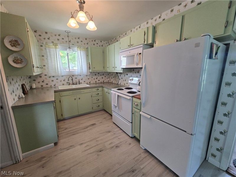 5991 Lakeshore Drive, Andover, OH 44003 Photo 9