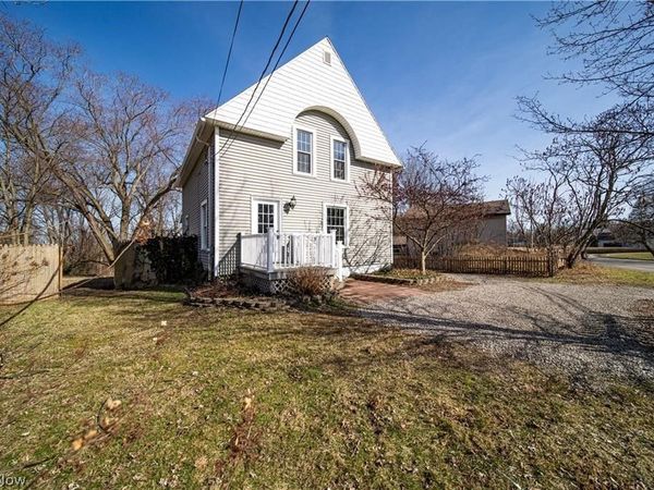 2785 E Center Street, Conneaut, OH 44030