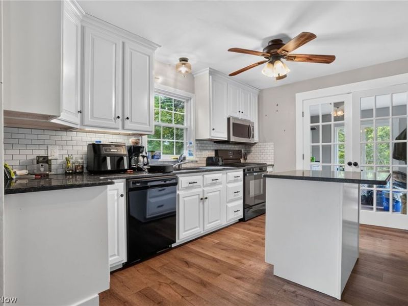 2785 E Center Street, Conneaut, OH 44030 Photo 10