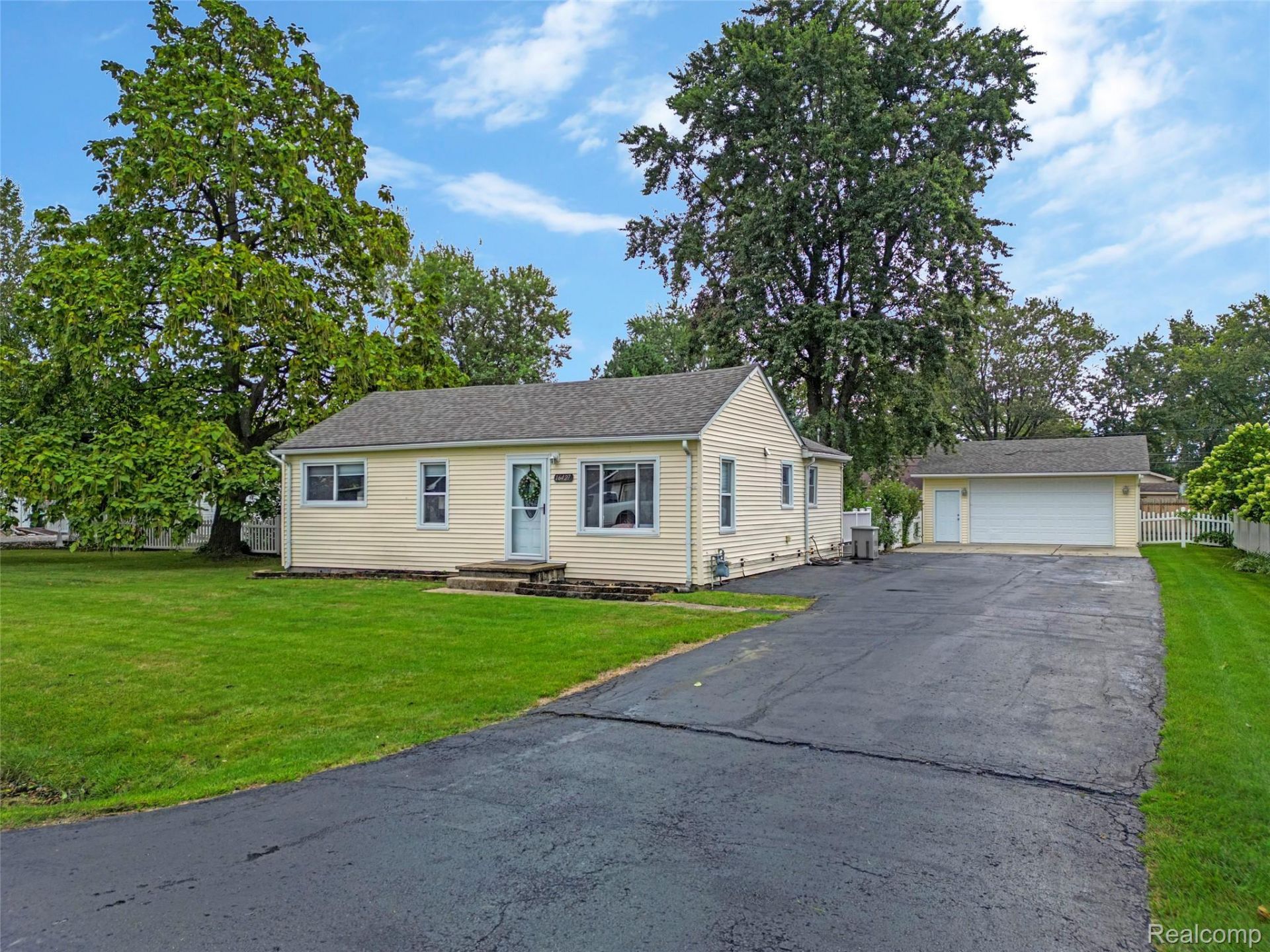 16427 Jackson Street, Taylor, Mi 48180 Main Photo