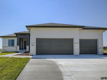 21151 Jessie Avenue, Elkhorn, NE 68022
