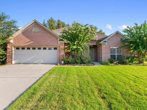 2840 Stone Wood Drive , Conway, AR 72034