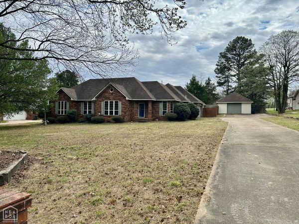 5227 Harrisburg Road , Jonesboro, AR 72404