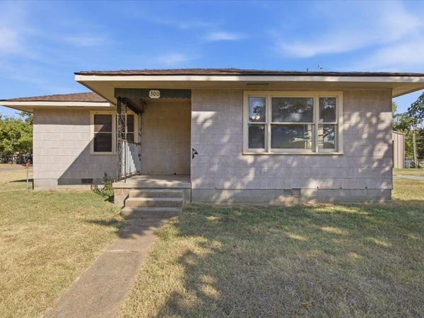 300 E Main Street , Asher, OK 74826