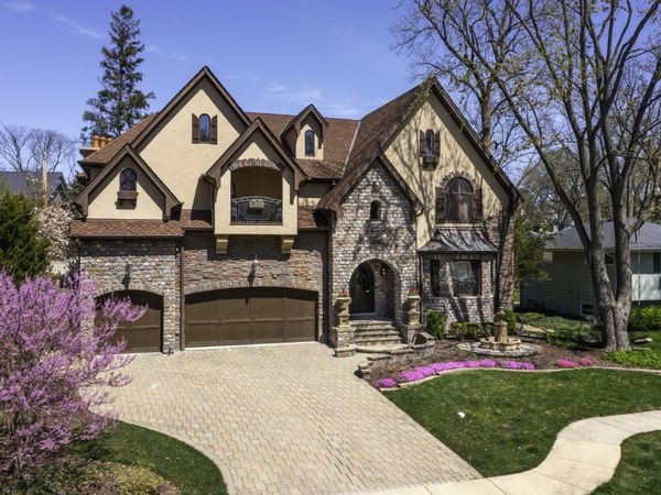 720 Willow Road, Naperville, IL 60540