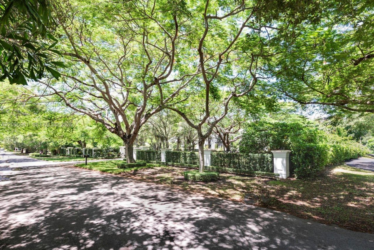 6045 SW 106th St, Pinecrest, FL 33156 Photo