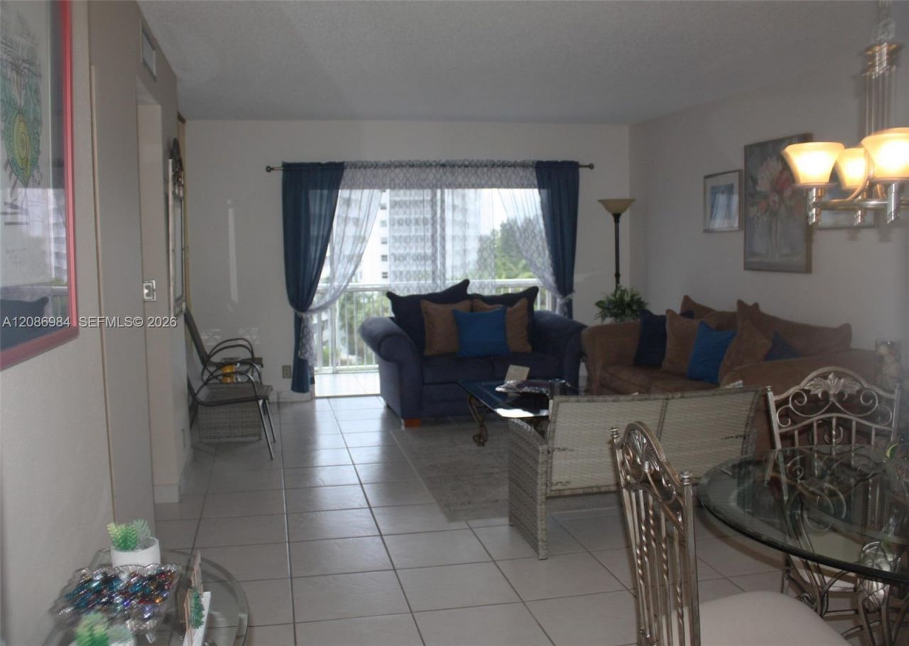 4200 Hillcrest Dr, Unit 618, Hollywood, FL 33021 Photo