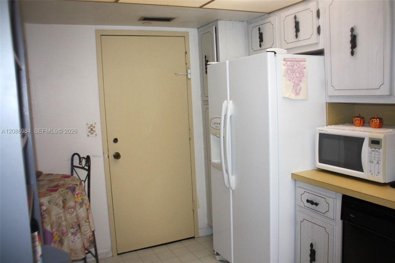 4200 Hillcrest Dr, Unit 618, Hollywood, FL 33021 Photo