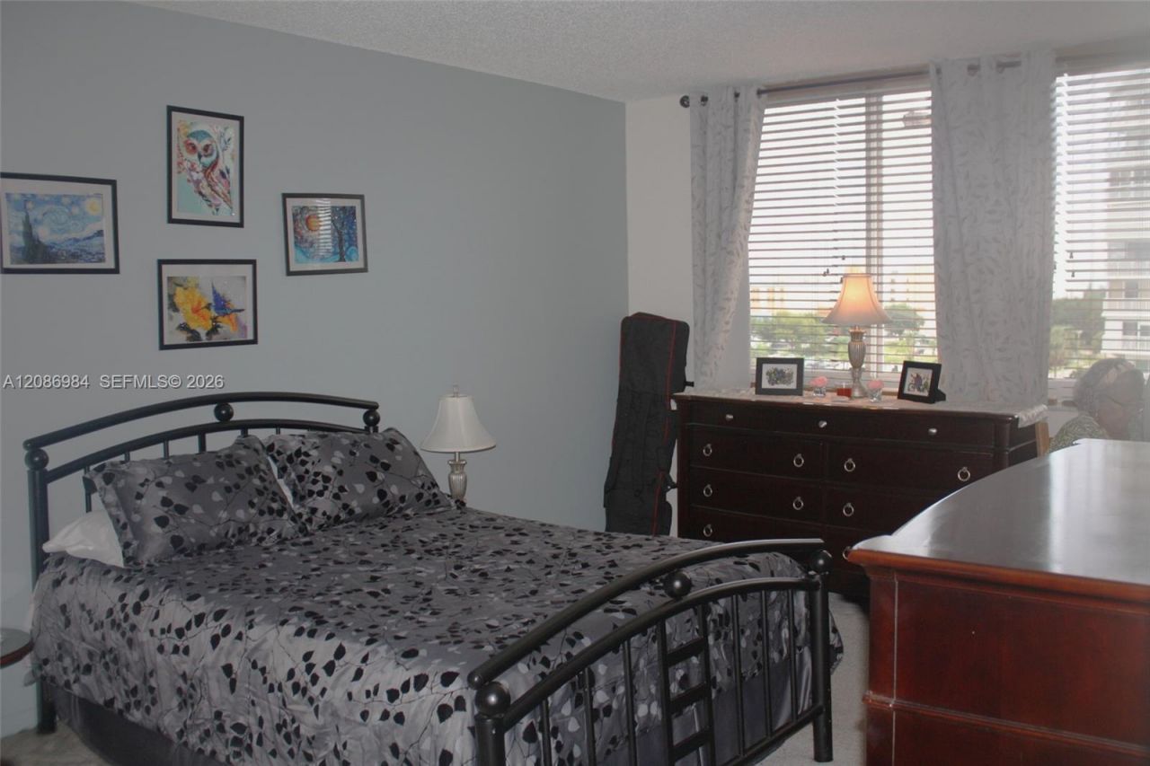 4200 Hillcrest Dr, Unit 618, Hollywood, FL 33021 Photo