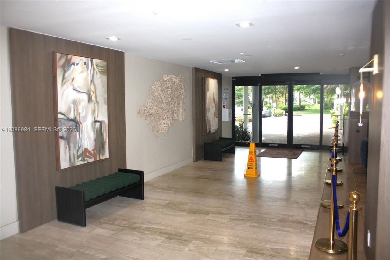 4200 Hillcrest Dr, Unit 618, Hollywood, FL 33021 Photo