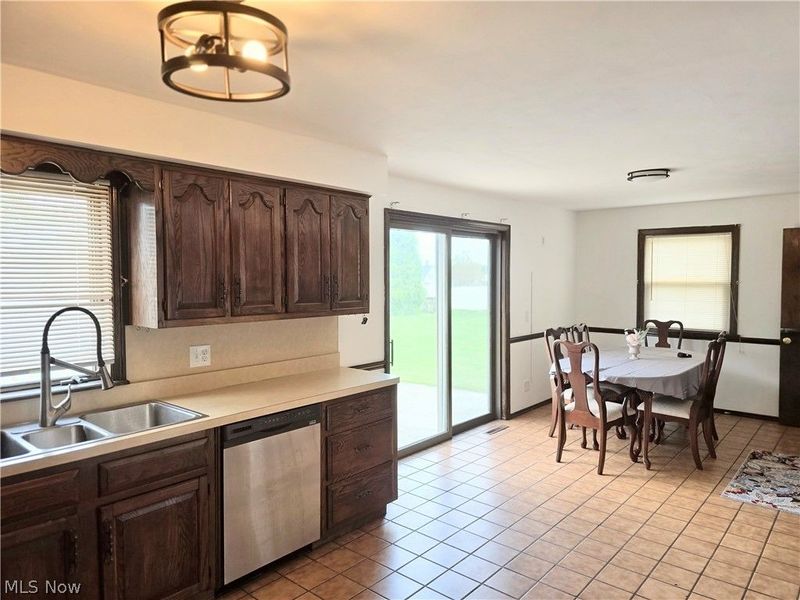 509 Sexton Street, Struthers, OH 44471 Photo 7