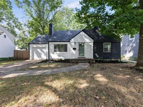 4916 W 57th Terrace, Roeland Park, KS 66205