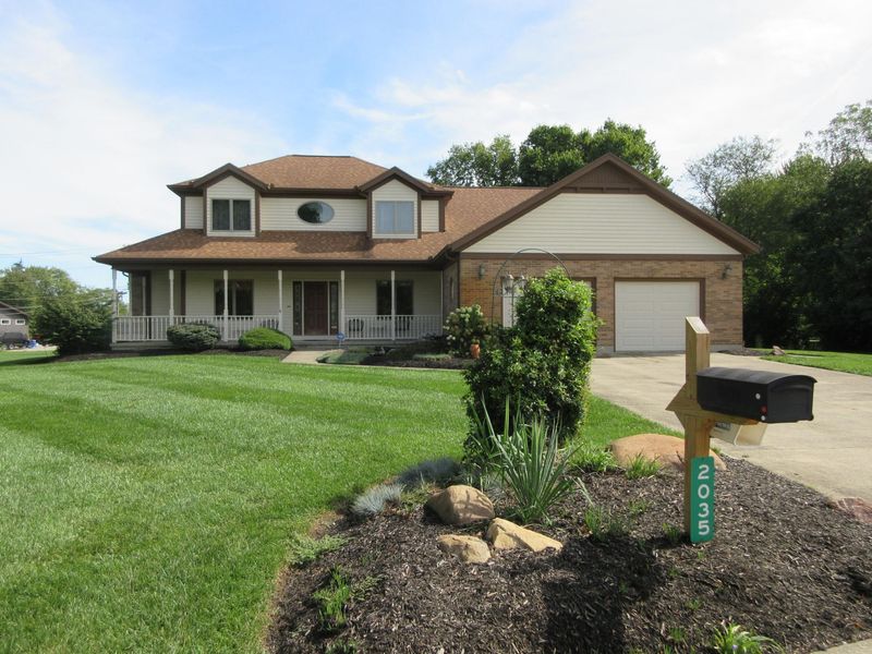 2035 Canterbury Court, Troy, OH 45373 Photo 2