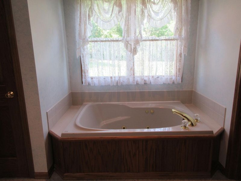2035 Canterbury Court, Troy, OH 45373 Photo 26
