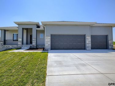 21816 Buchanan Parkway, Gretna, NE 68028