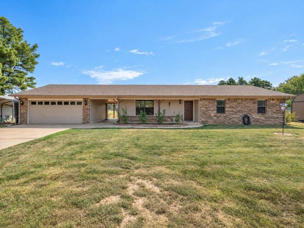 701 Haskens Street, Pocola, OK 74902