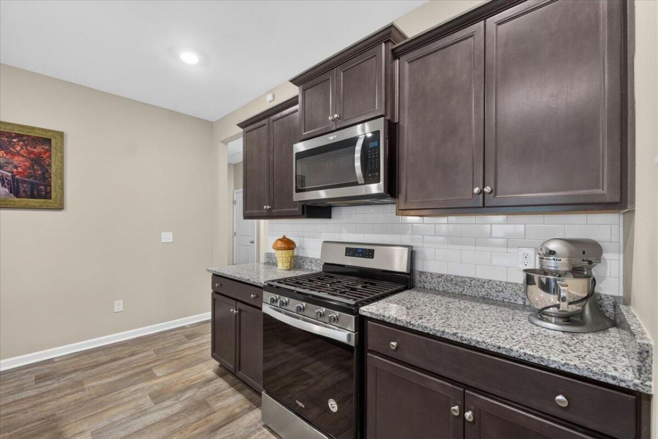 373 Azore Way Photo 13
