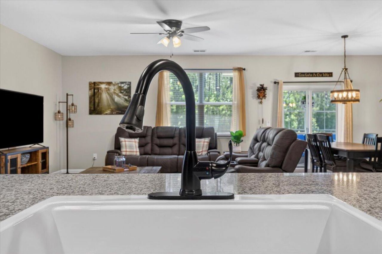 373 Azore Way Photo 14