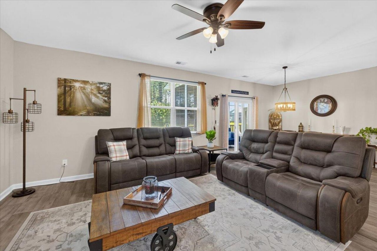 373 Azore Way Photo 17