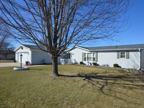 5634 Buttercup Lane , Machesney Park, IL 61115