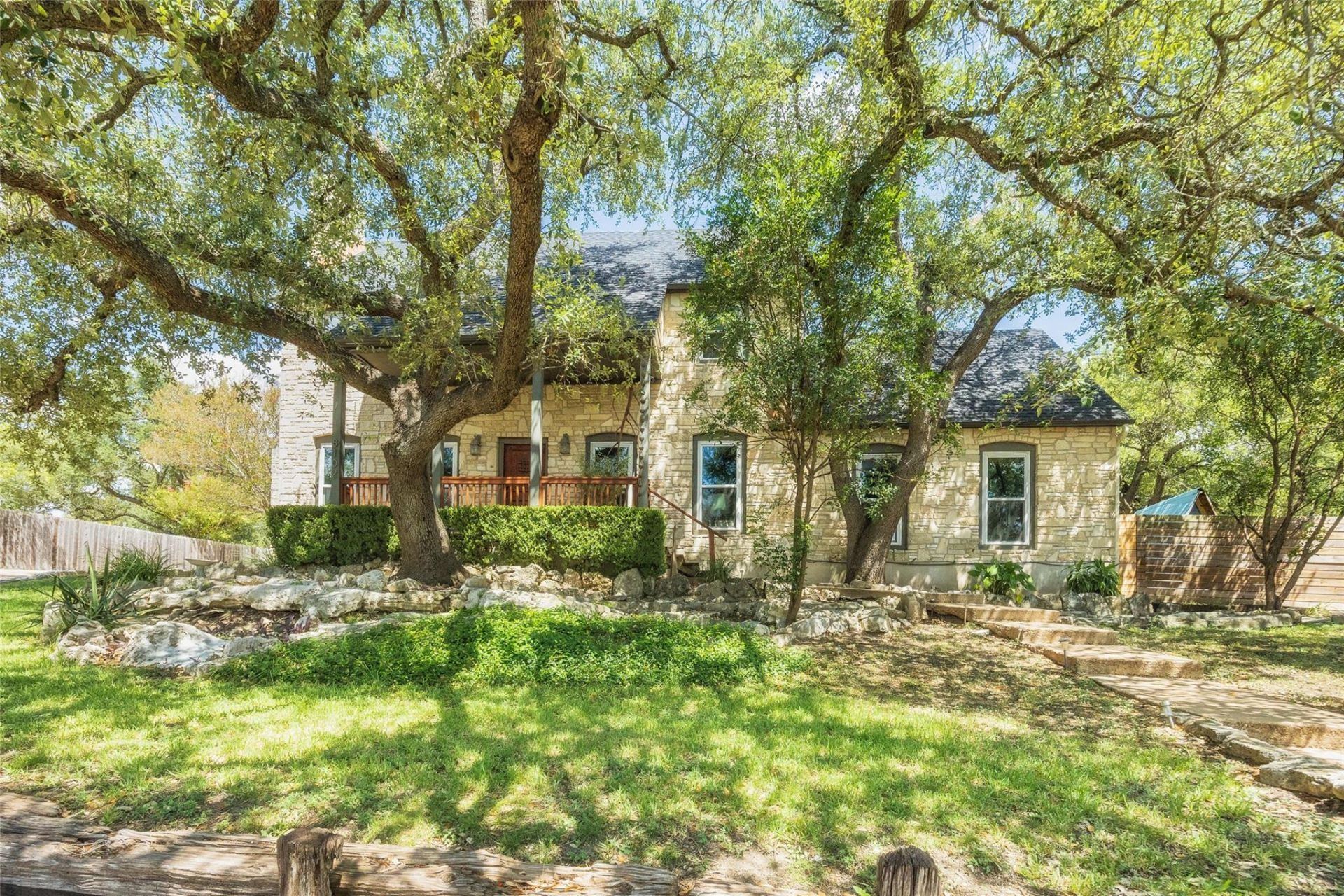 8102 Current Cir, Austin, TX 78736 Main Photo