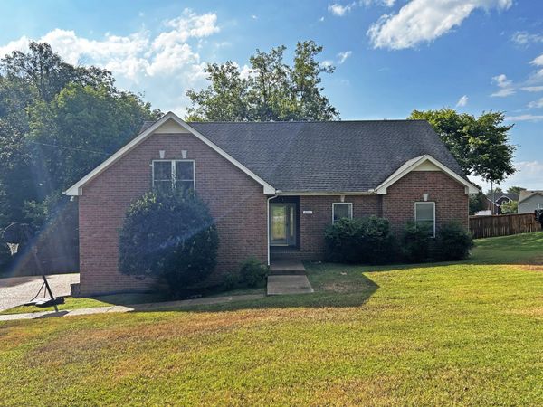 2110 Creek Trl , Goodlettsville, TN 37072