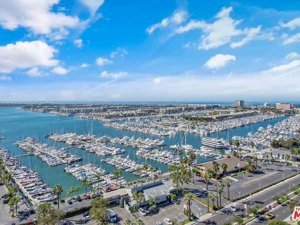 13700 Marina Pointe Drive, Unit 506, Marina Del Rey, CA 90292