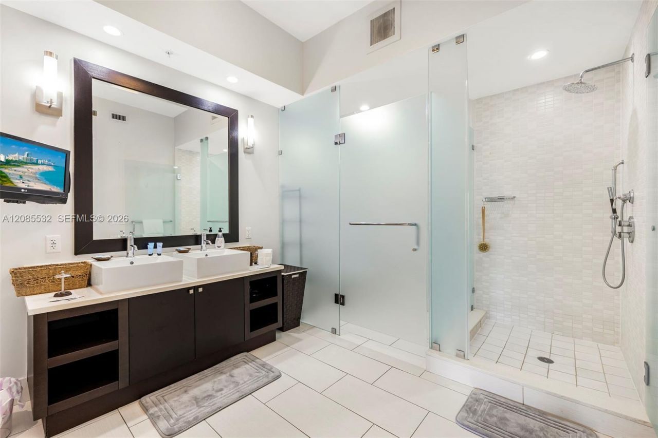 5300 NW 87th Ave, Unit 1512, Doral, FL 33178 Photo