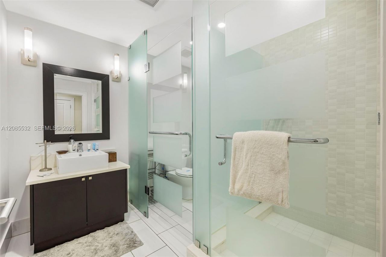 5300 NW 87th Ave, Unit 1512, Doral, FL 33178 Photo
