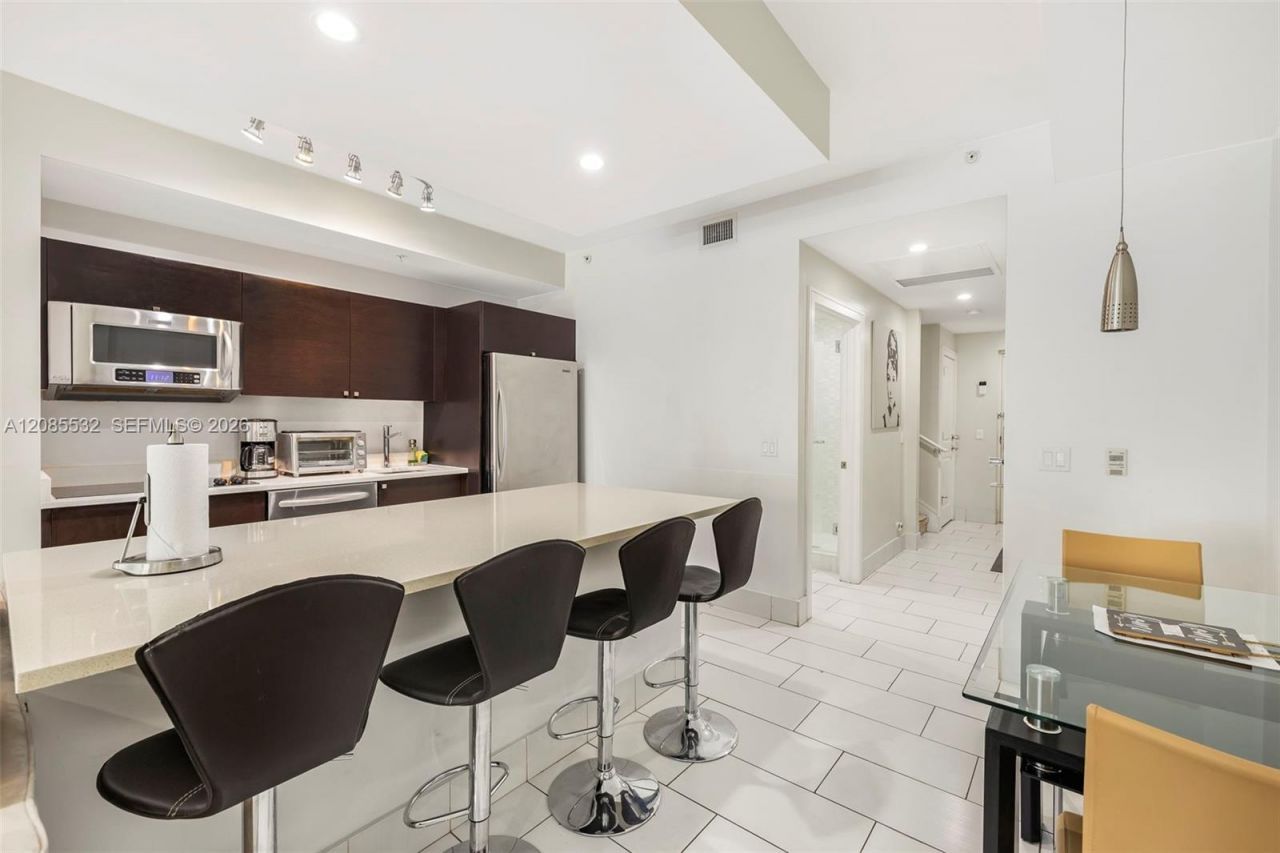 5300 NW 87th Ave, Unit 1512, Doral, FL 33178 Photo