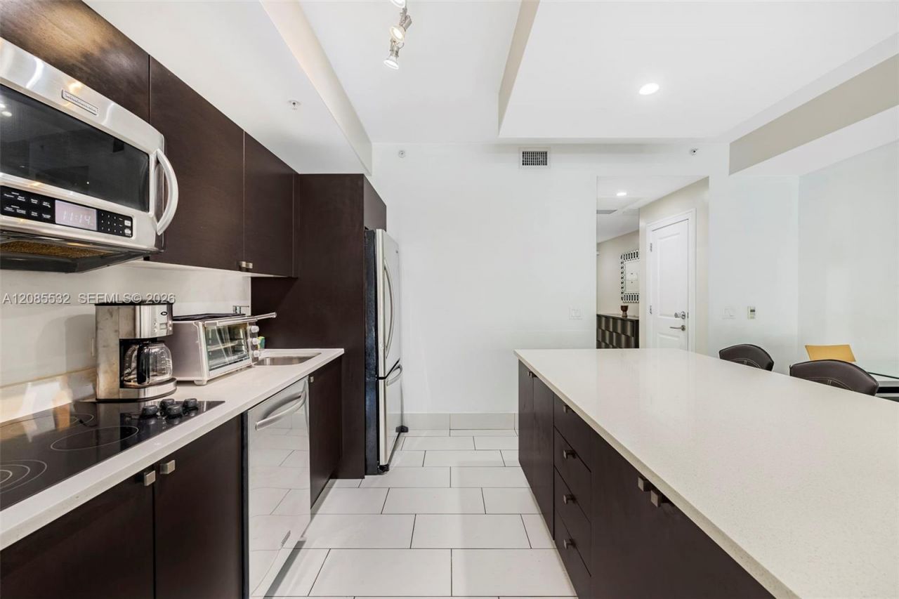 5300 NW 87th Ave, Unit 1512, Doral, FL 33178 Photo