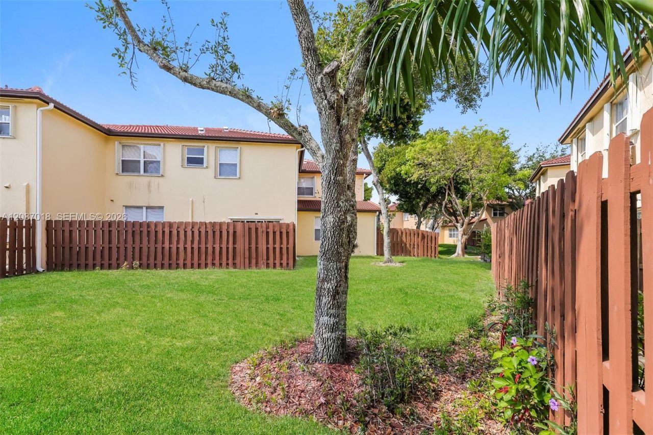 1490 NE 33rd Rd, Unit 205, Homestead, FL 33033 Photo