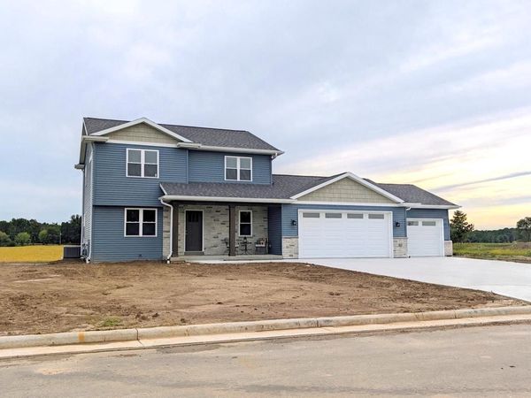 471 RUSTIC RIDGE DRIVE, Brillion, WI 54110