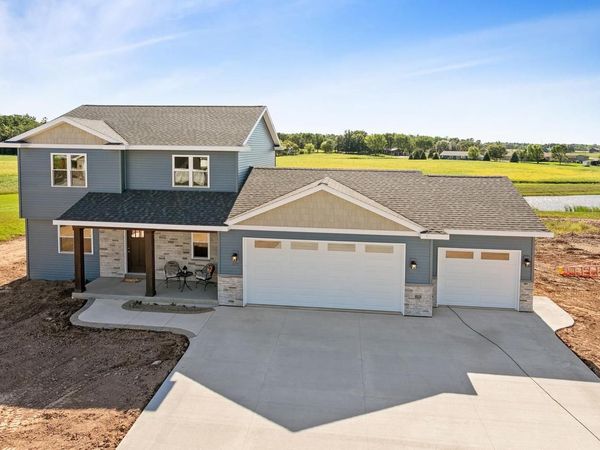 471 RUSTIC RIDGE DRIVE, Brillion, WI 54110