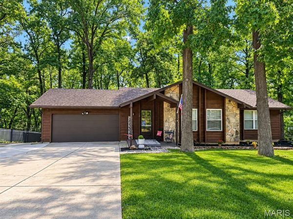 14 Cedarview Court , St Charles, MO 63303