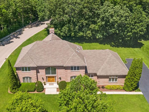130 N Buckingham Drive , Sugar Grove, IL 60554