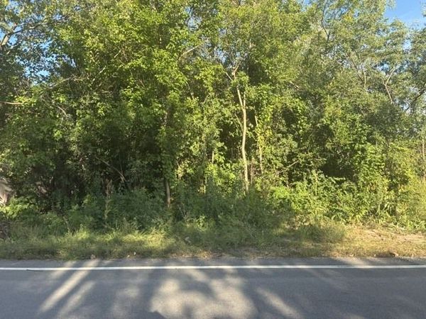 8240 Clarendon Hills Road, Willowbrook, IL 60527