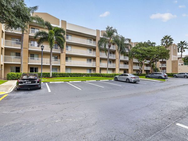 9537 Weldon Circle, Unit 405, Tamarac, FL 33321