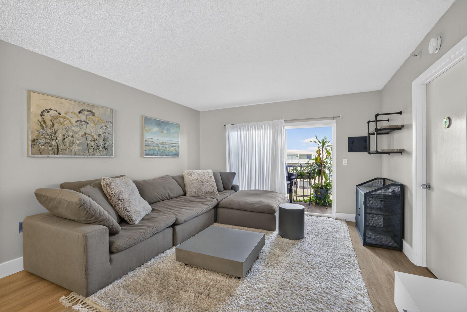 9537 Weldon Circle, Unit 405, Tamarac, FL 33321 Photo