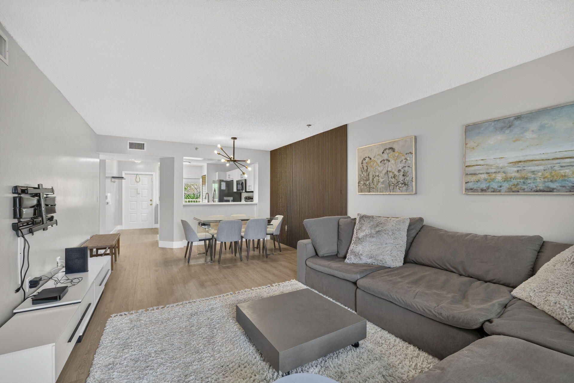 9537 Weldon Circle, Unit 405, Tamarac, FL 33321 Photo