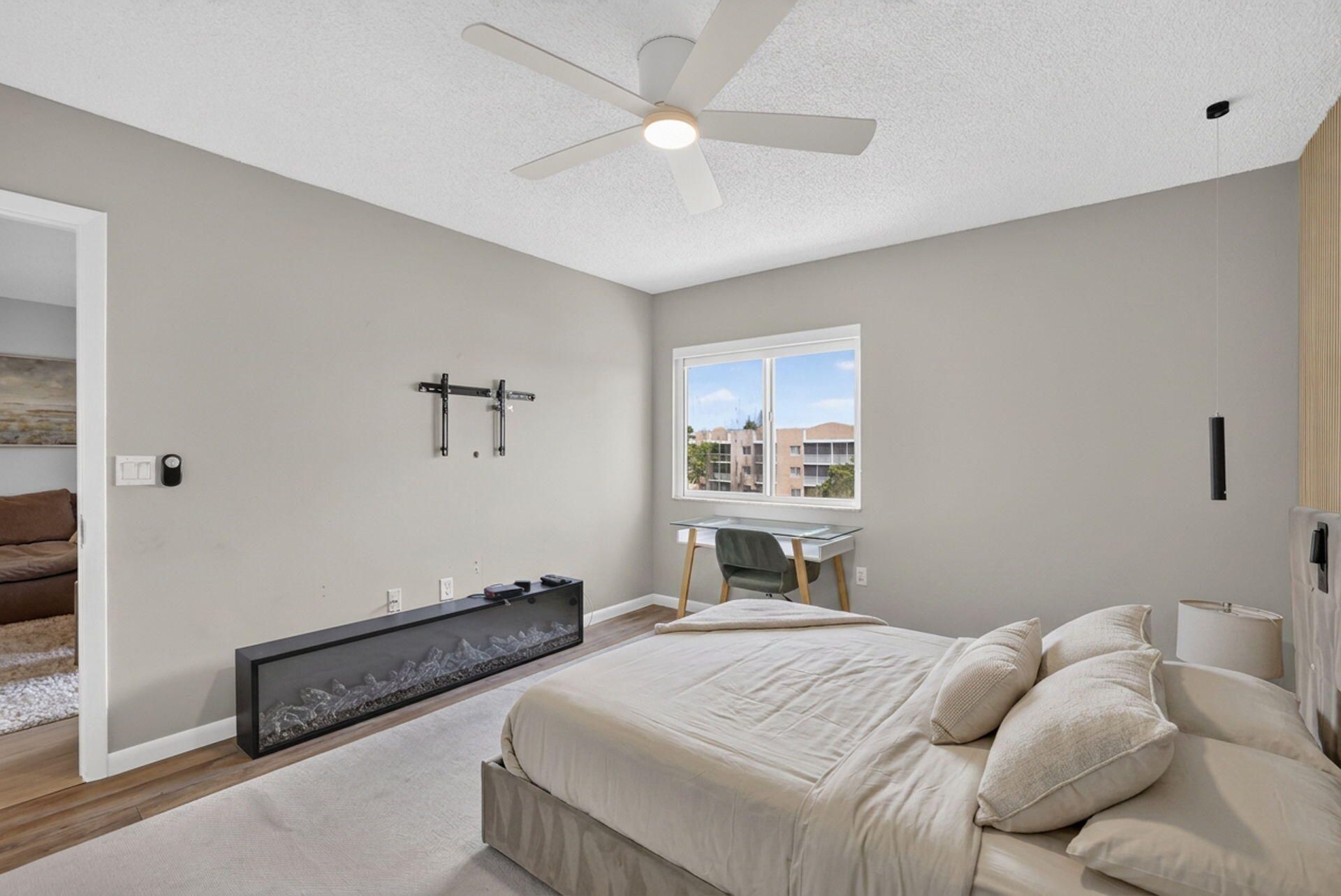 9537 Weldon Circle, Unit 405, Tamarac, FL 33321 Photo