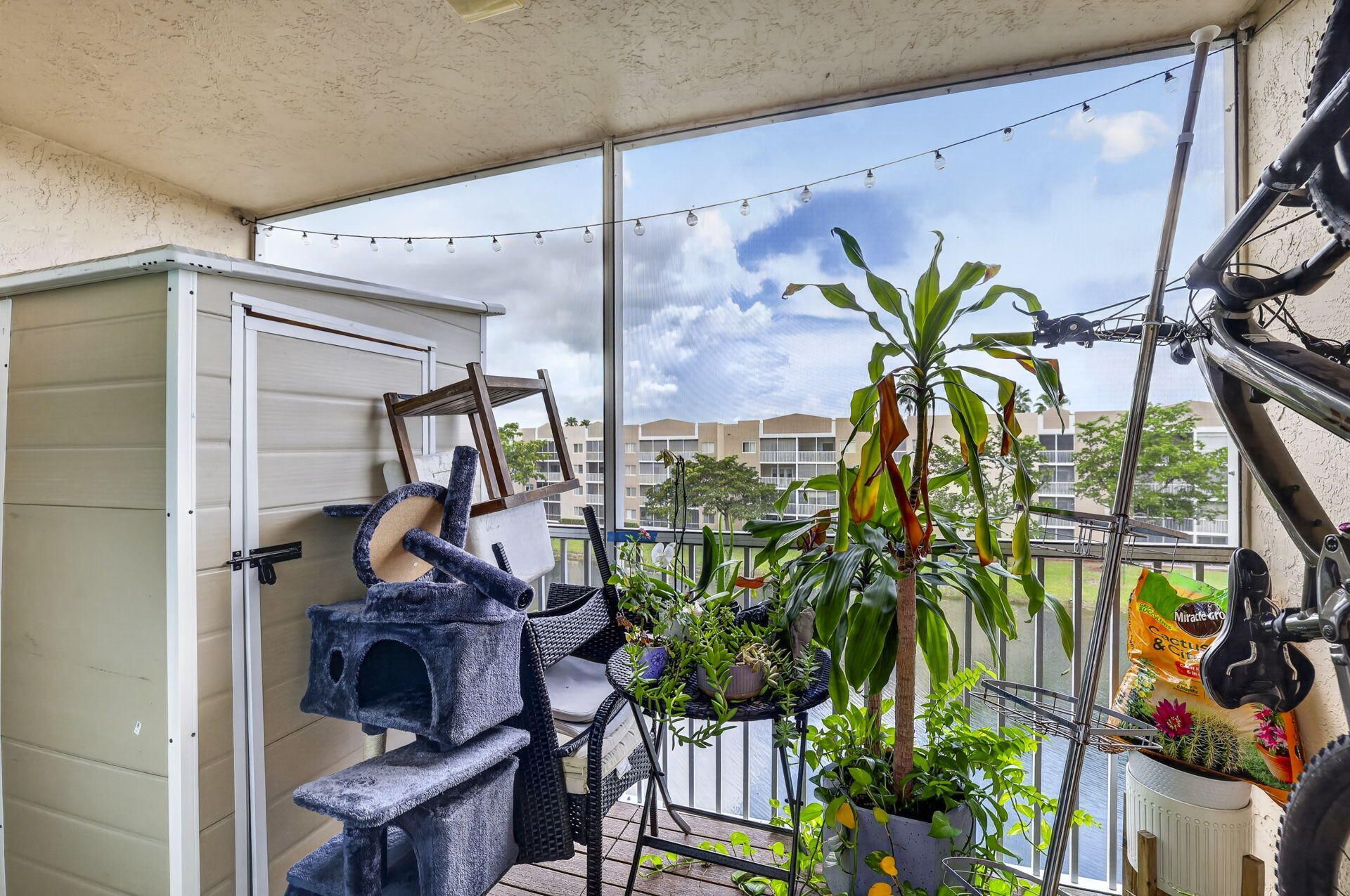 9537 Weldon Circle, Unit 405, Tamarac, FL 33321 Photo